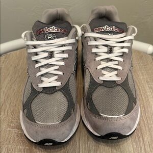 Nearly New Balance 990V3 sneakers men’s size 10.5D